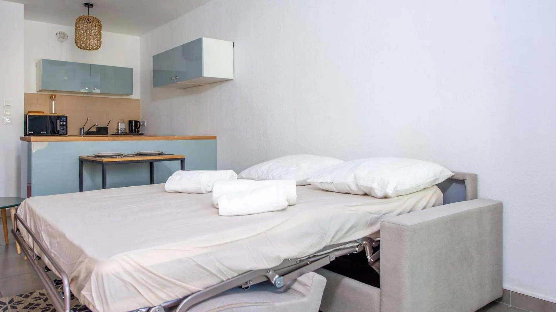 Studio Port Golfe-Juan Parking Wifi Climatisation Terrasse Vallauris Daire