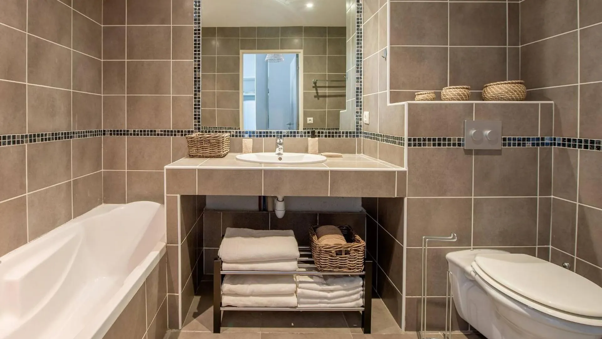Daire Studio Port Golfe-Juan Parking Wifi Climatisation Terrasse Vallauris