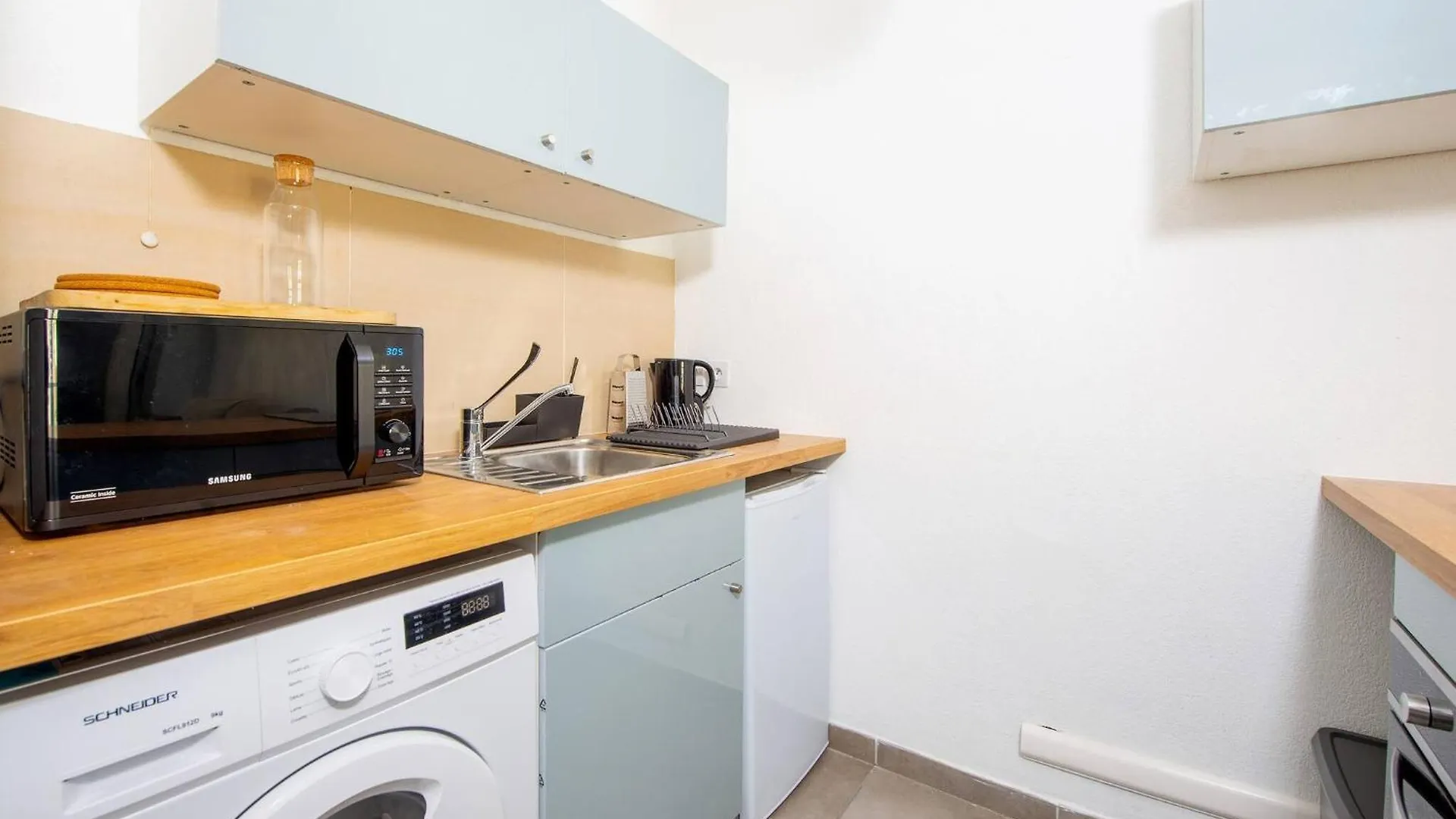 Daire Studio Port Golfe-Juan Parking Wifi Climatisation Terrasse Vallauris